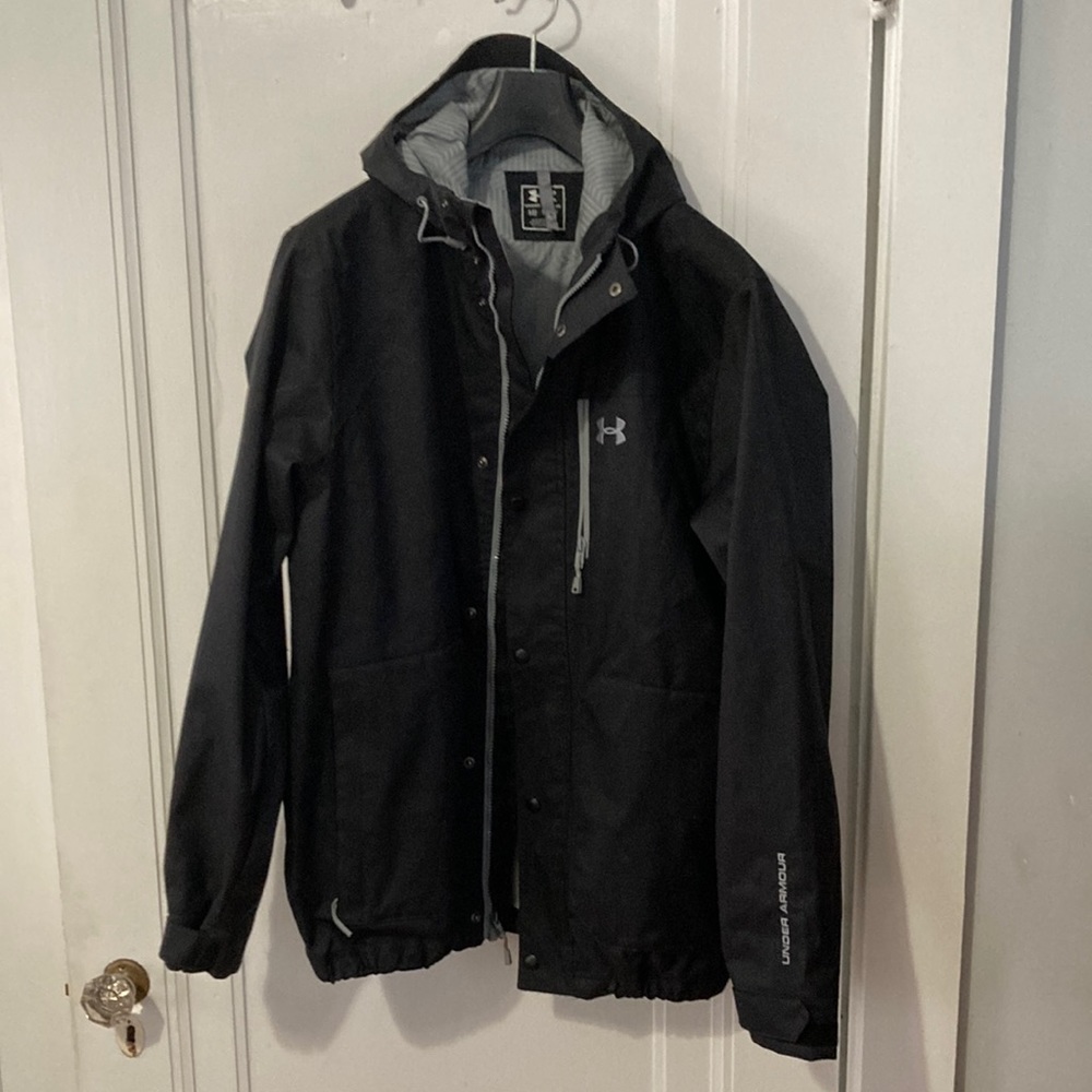 Under Armour Storm 2 Hooded waterproof jacket with warm fleece insert. EUC. Med
